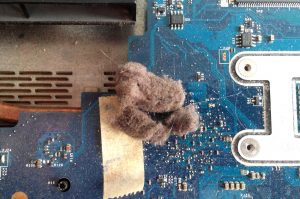 gorący laptop - czyszczenie laptopa