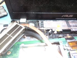 serwis laptopów czyszczenie laptopa
